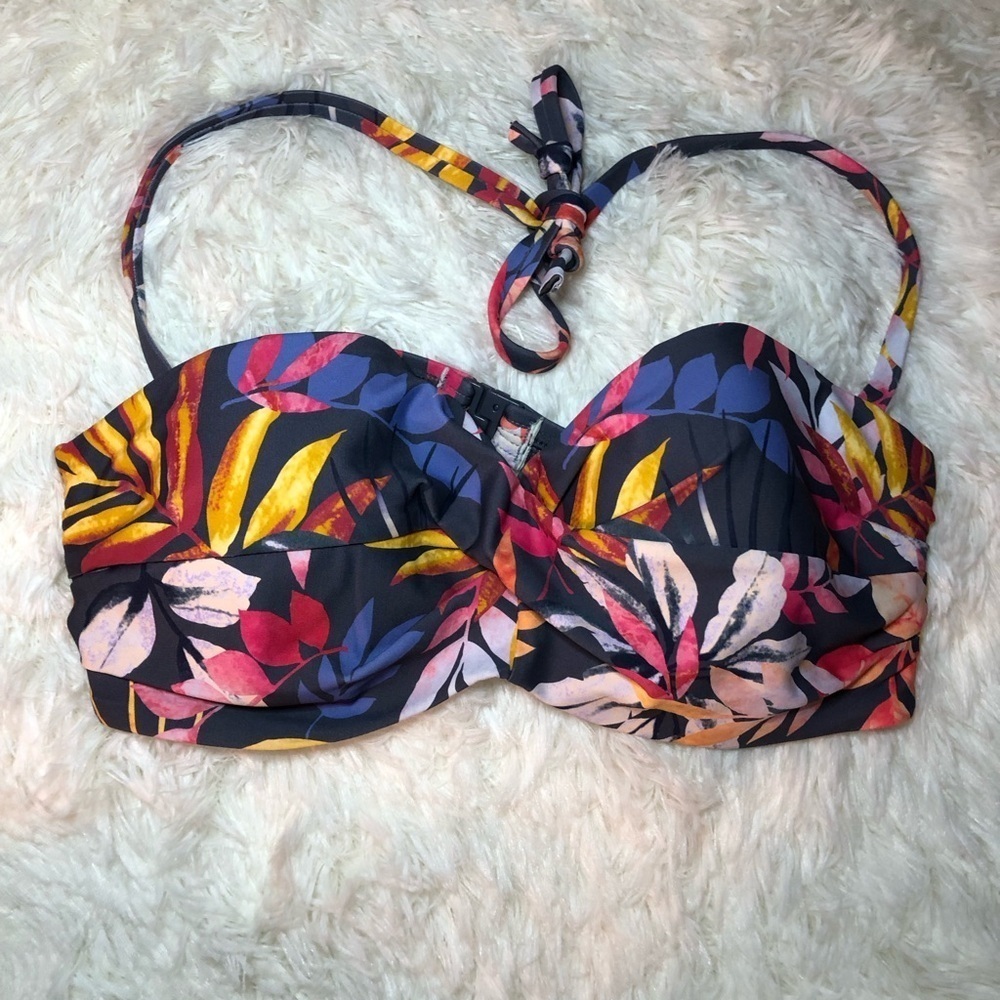 VENUS  Red Blue Pink Bikini Top with Halter Neck